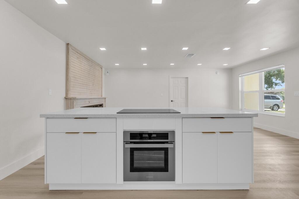 SUNRISE GOLF VILLAGE - Residential