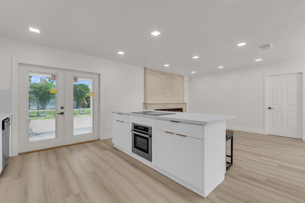 SUNRISE GOLF VILLAGE - Residential