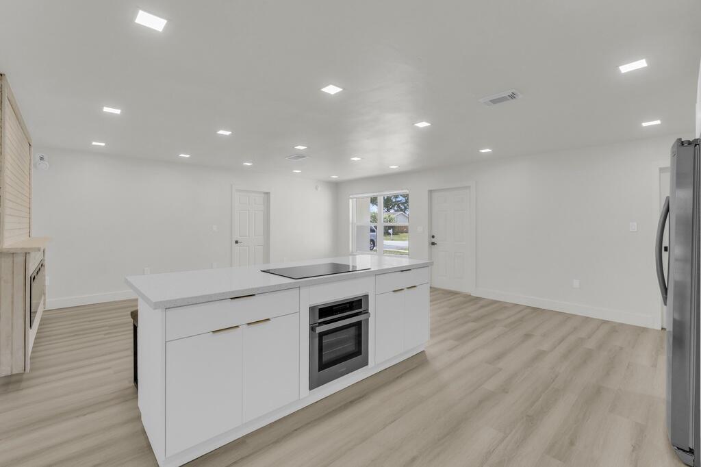 SUNRISE GOLF VILLAGE - Residential