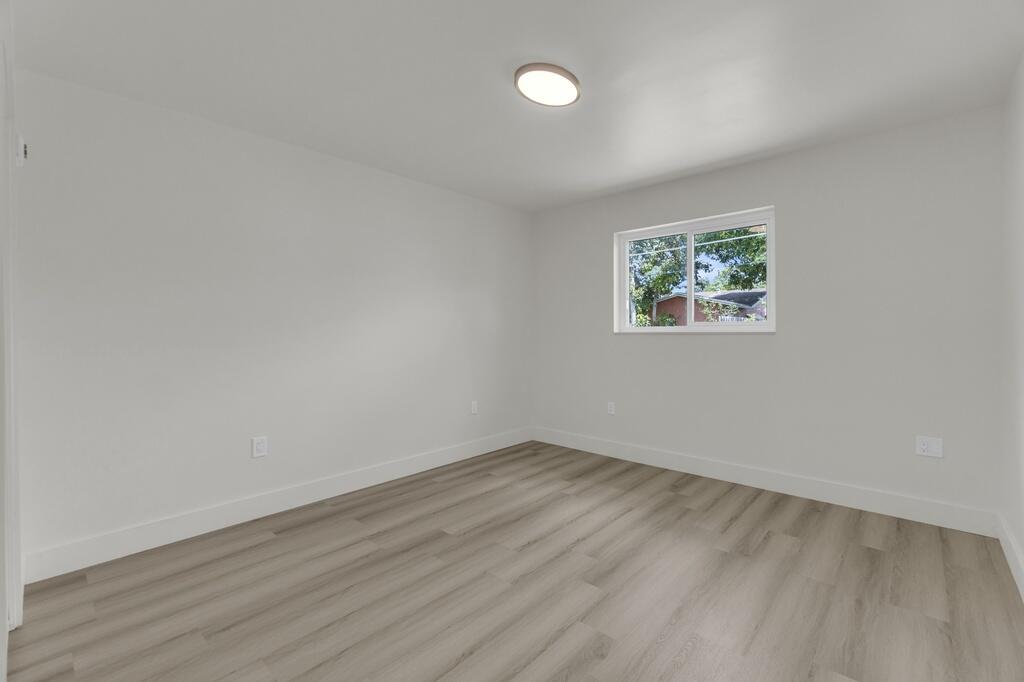 SUNRISE GOLF VILLAGE - Residential