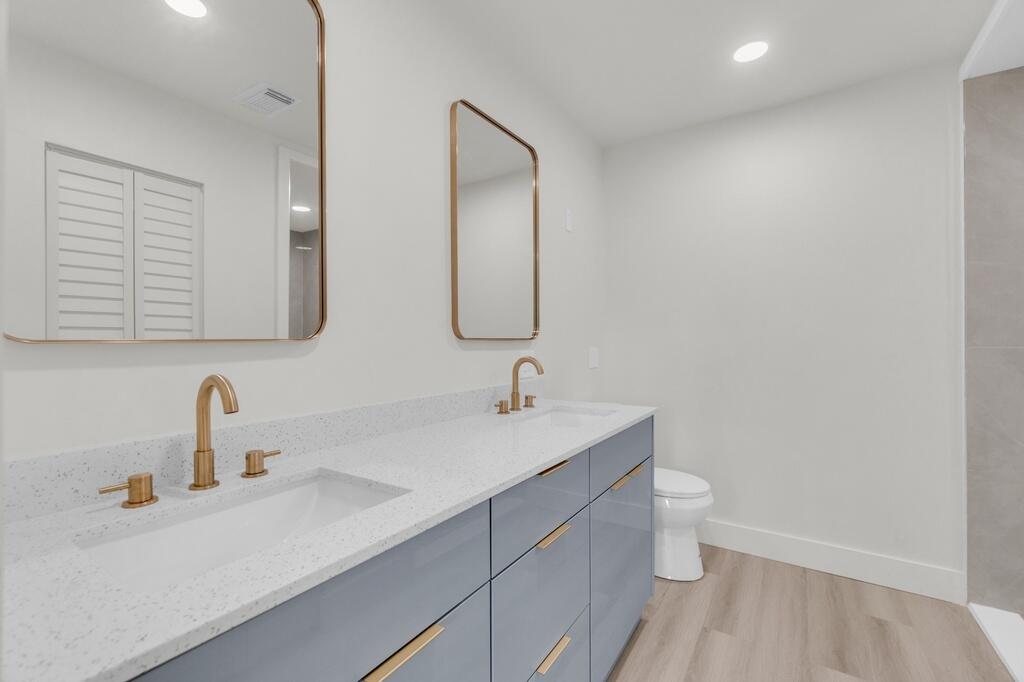 SUNRISE GOLF VILLAGE - Residential