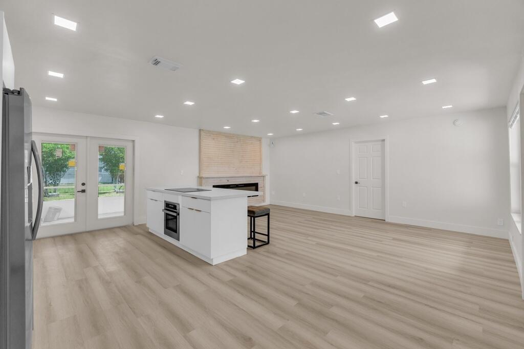 SUNRISE GOLF VILLAGE - Residential