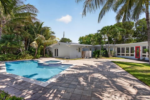 Tiny photo for 2614 NE 15th Street, Fort Lauderdale, FL 33304 (MLS # B26048127)