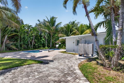 Tiny photo for 2614 NE 15th Street, Fort Lauderdale, FL 33304 (MLS # B26048127)