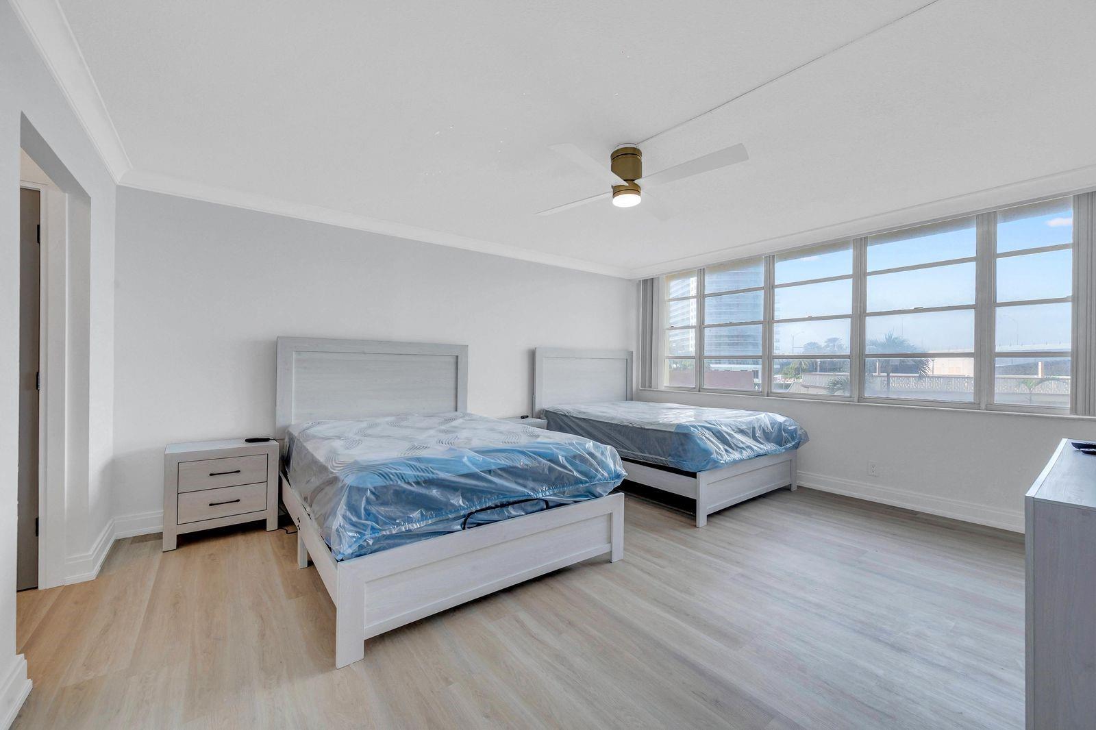 IMPERIAL TOWERS - Residential