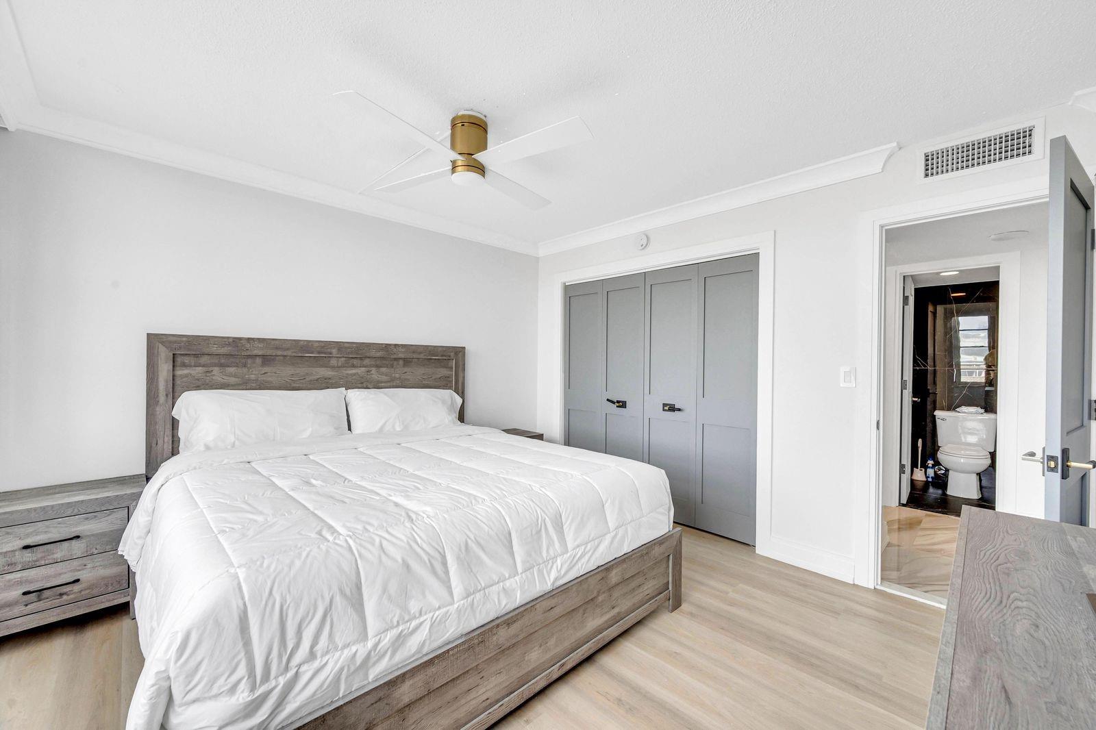 IMPERIAL TOWERS - Residential