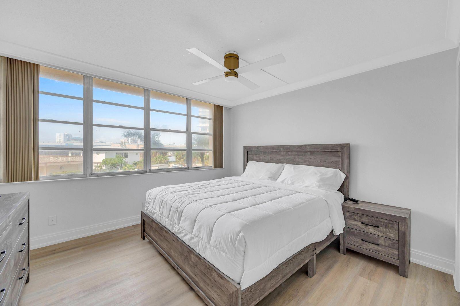 IMPERIAL TOWERS - Residential