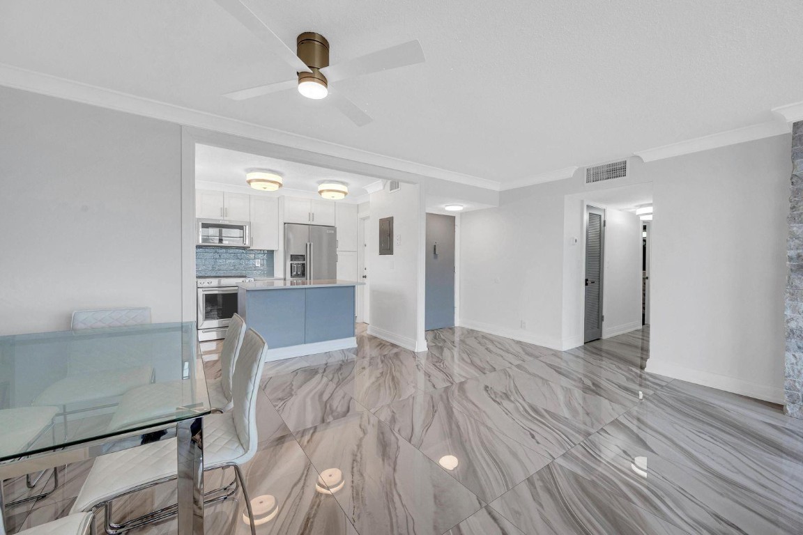 IMPERIAL TOWERS - Residential