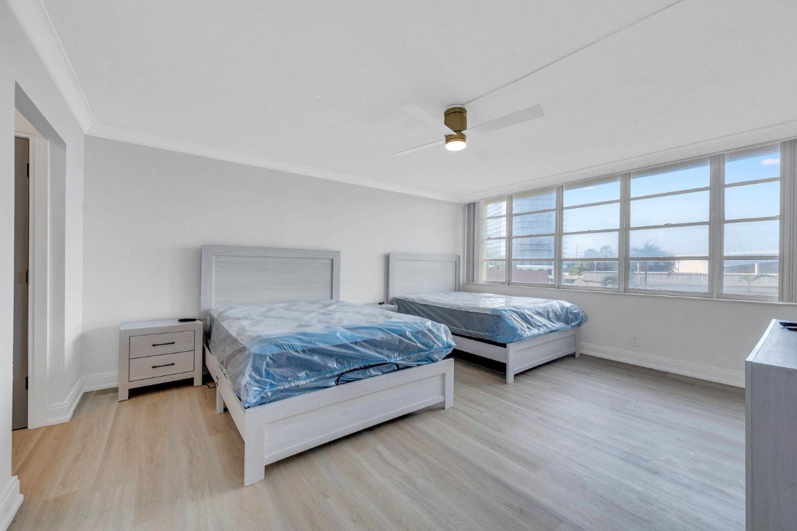 IMPERIAL TOWERS - Residential