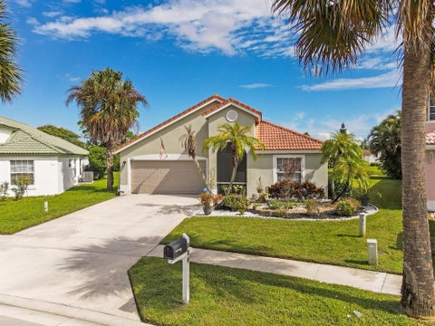 Featured picture for the property R10749107