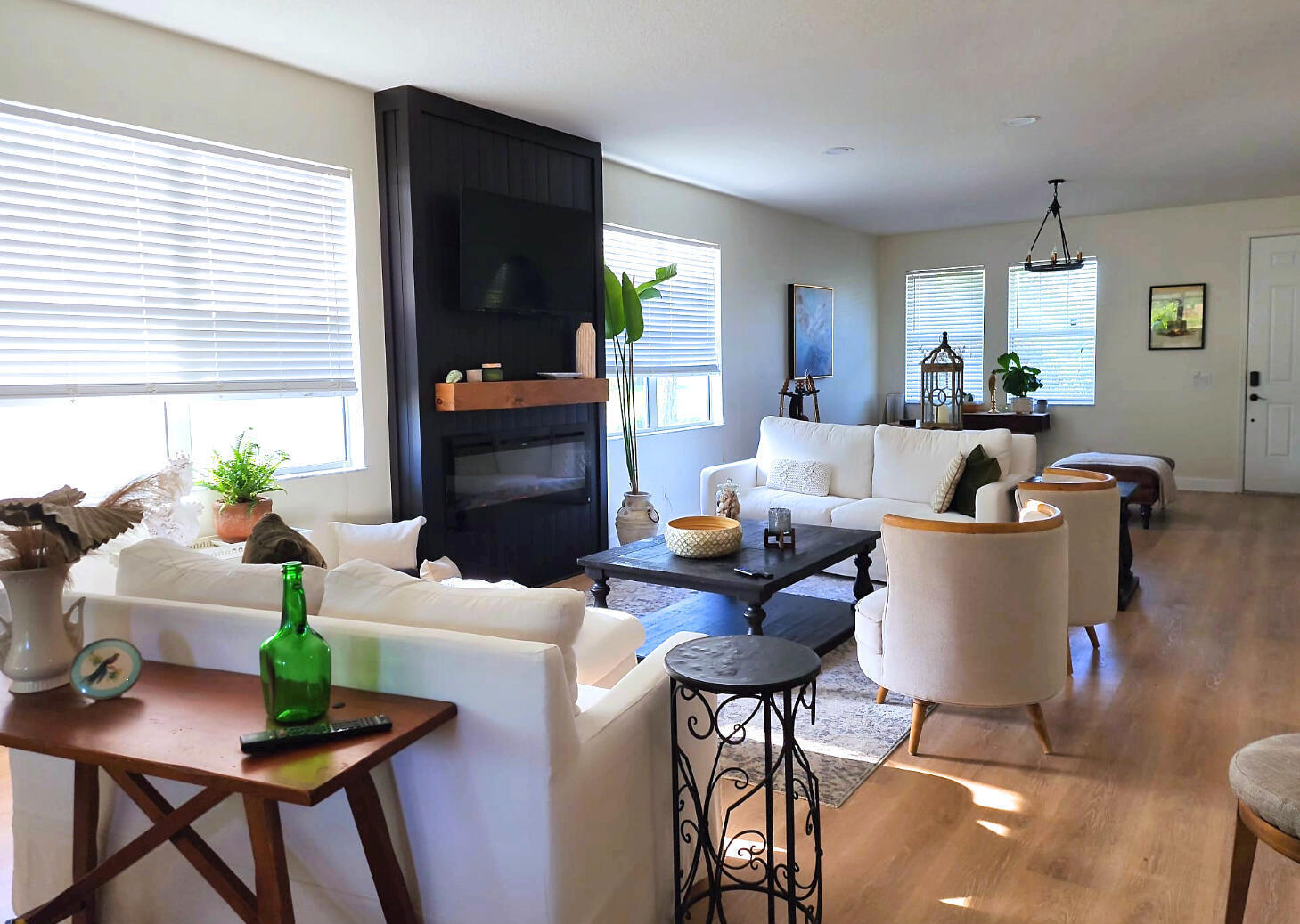 5915 NW Brianna Court