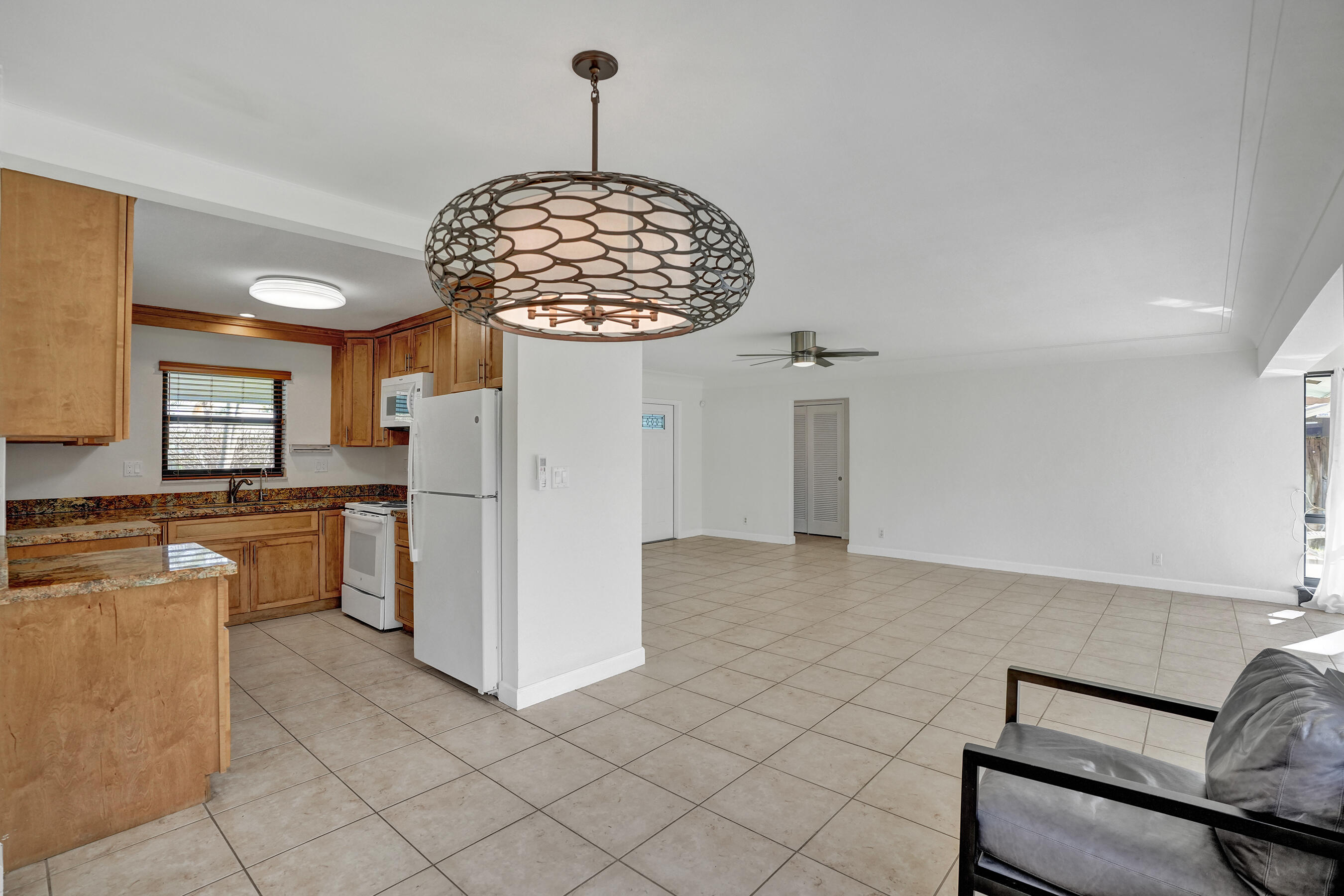 BEACHWAY ESTATES - Residential Lease