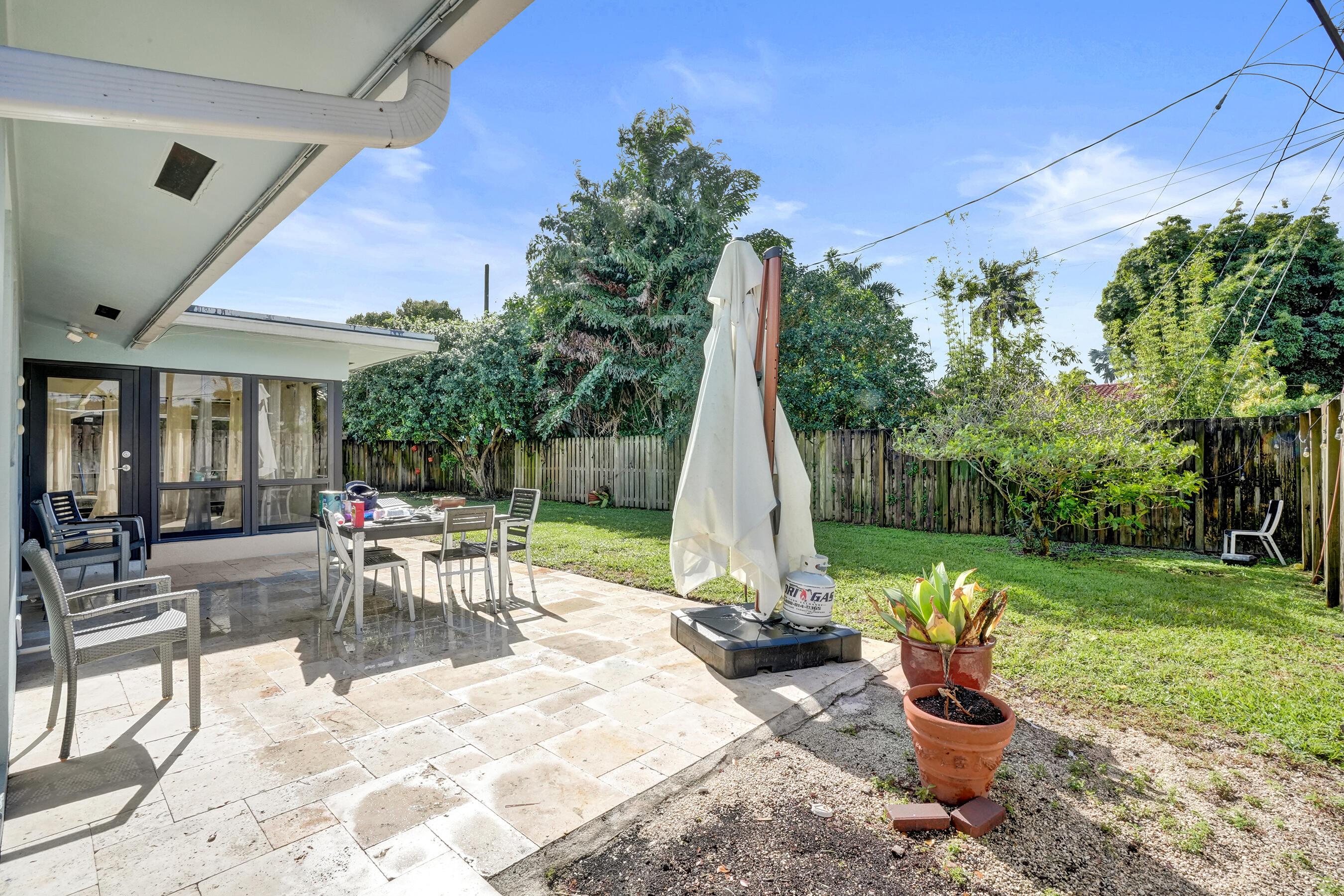 BEACHWAY ESTATES - Residential Lease