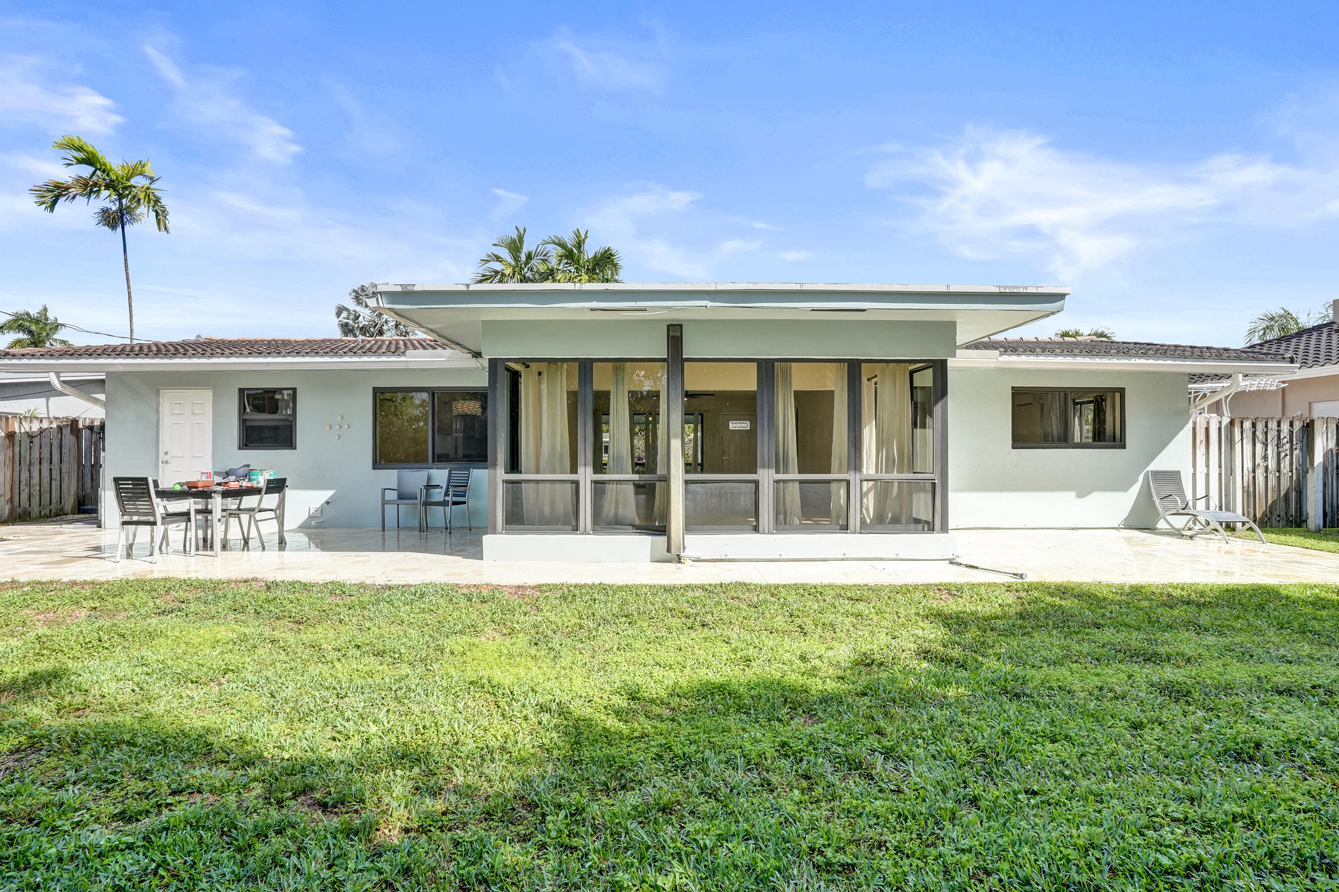 BEACHWAY ESTATES - Residential Lease