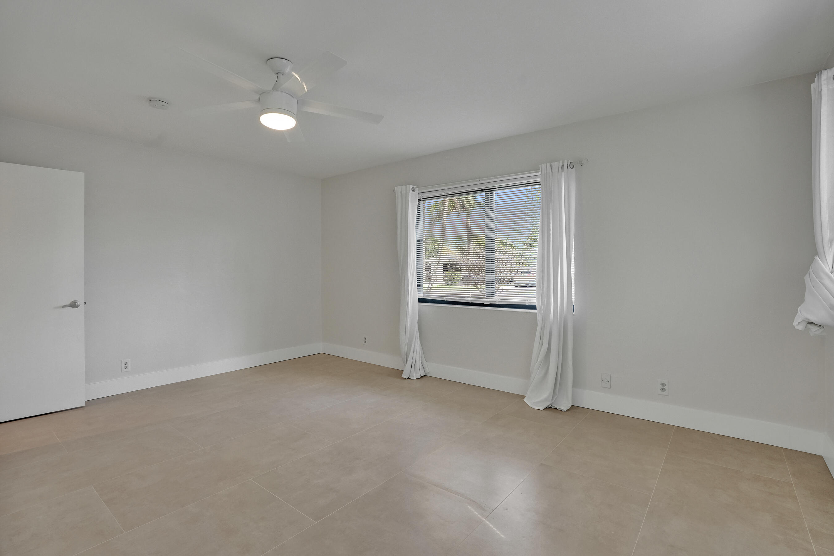 BEACHWAY ESTATES - Residential Lease