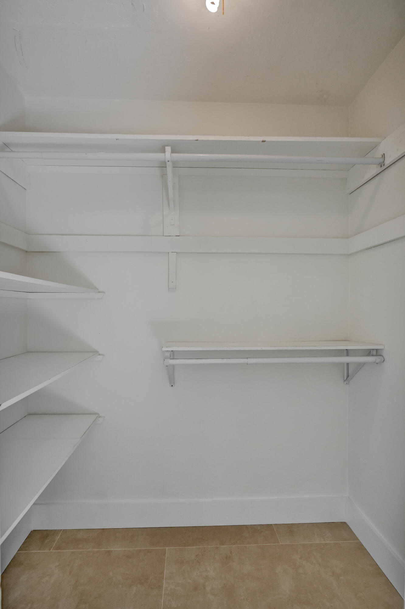 BEACHWAY ESTATES - Residential Lease