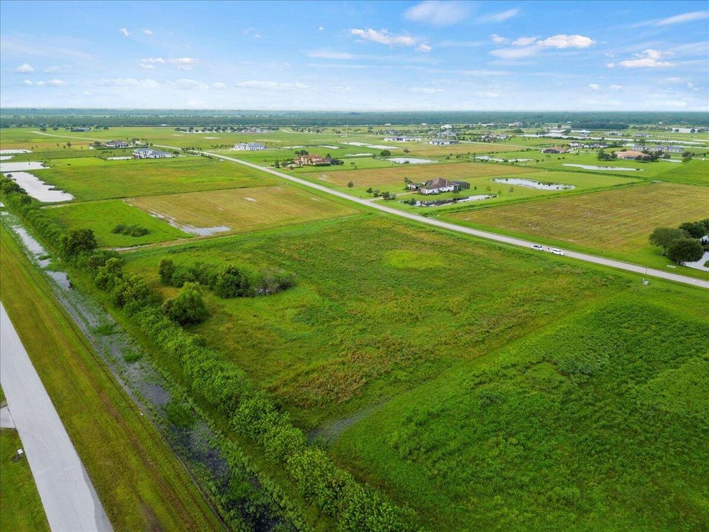 Photo of 3335 SW Stoneybrook Way, Palm City, FL 34990 (MLS # R10912823)