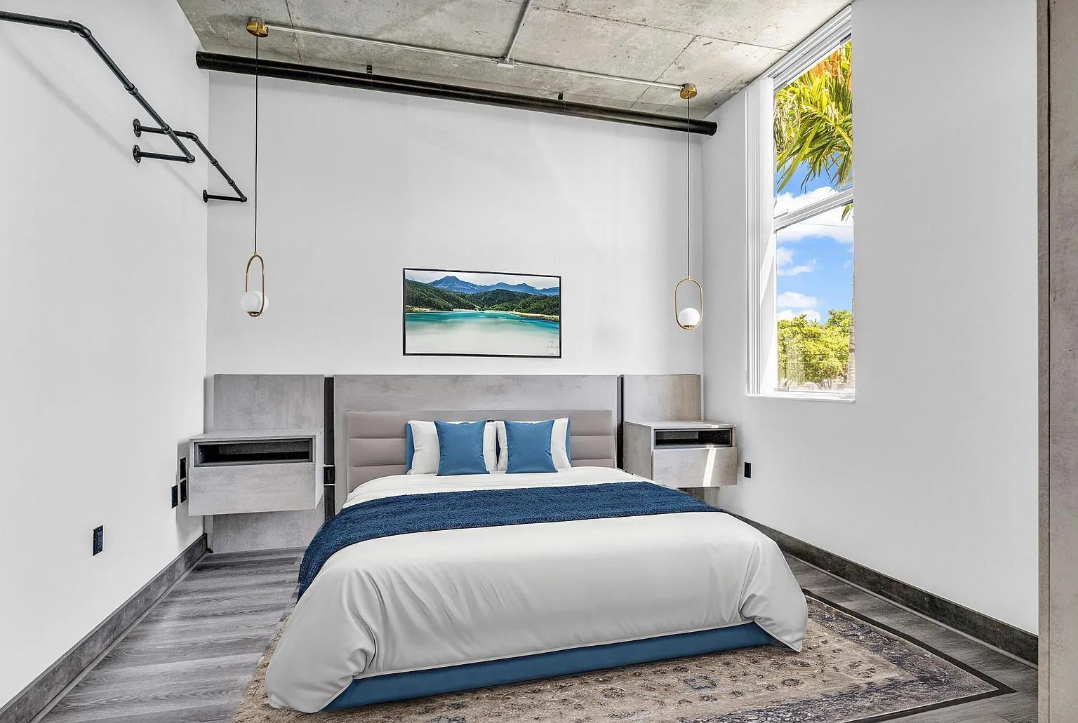 LOFTS AT HOLLYWOOD STATIO - Residential Lease