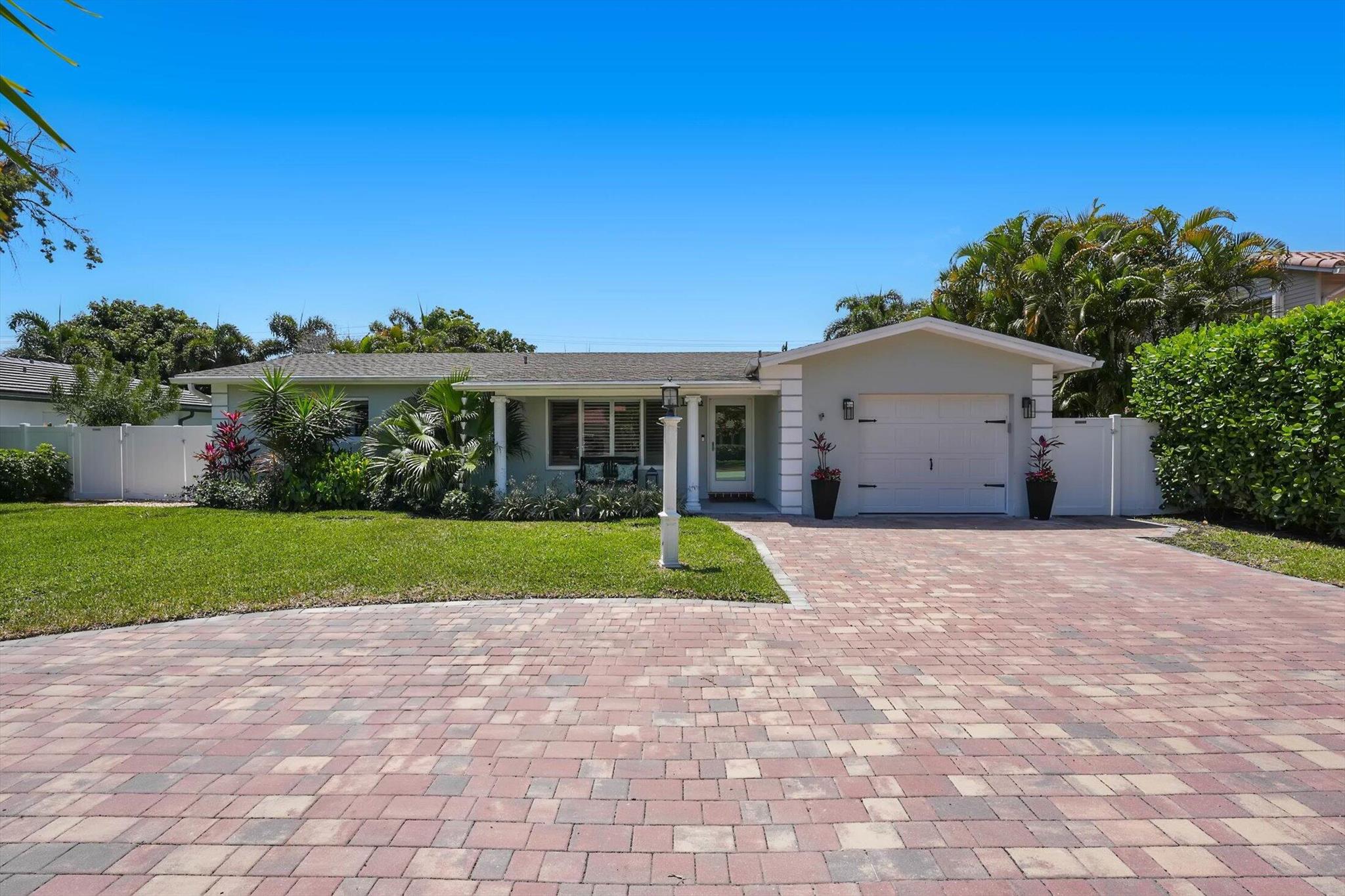 1096 SW 16th Street