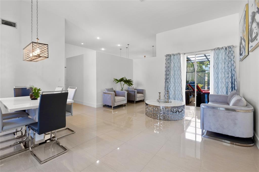 WEST GLEN - Residential