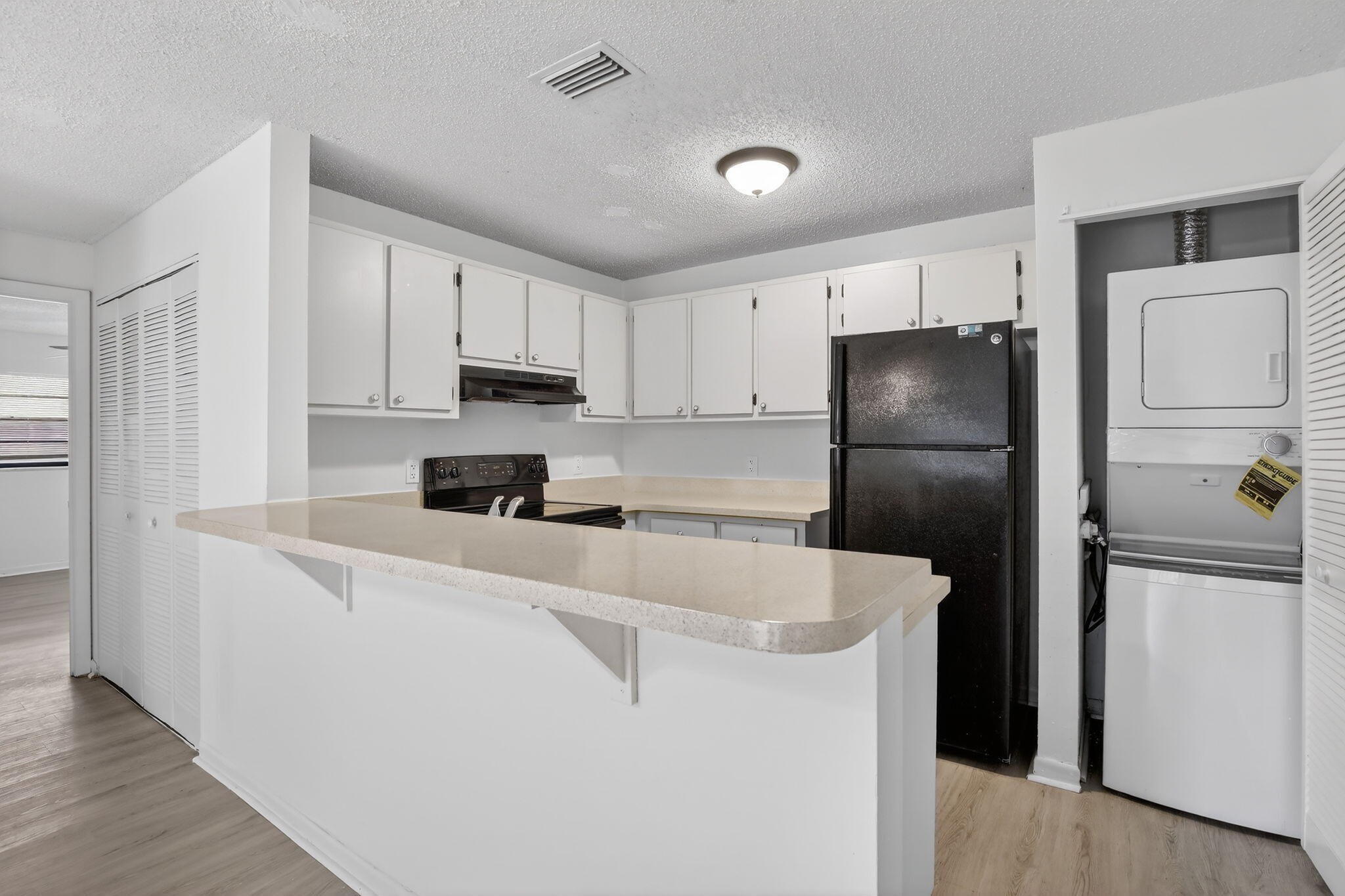 Lakeside Villas - Residential Lease