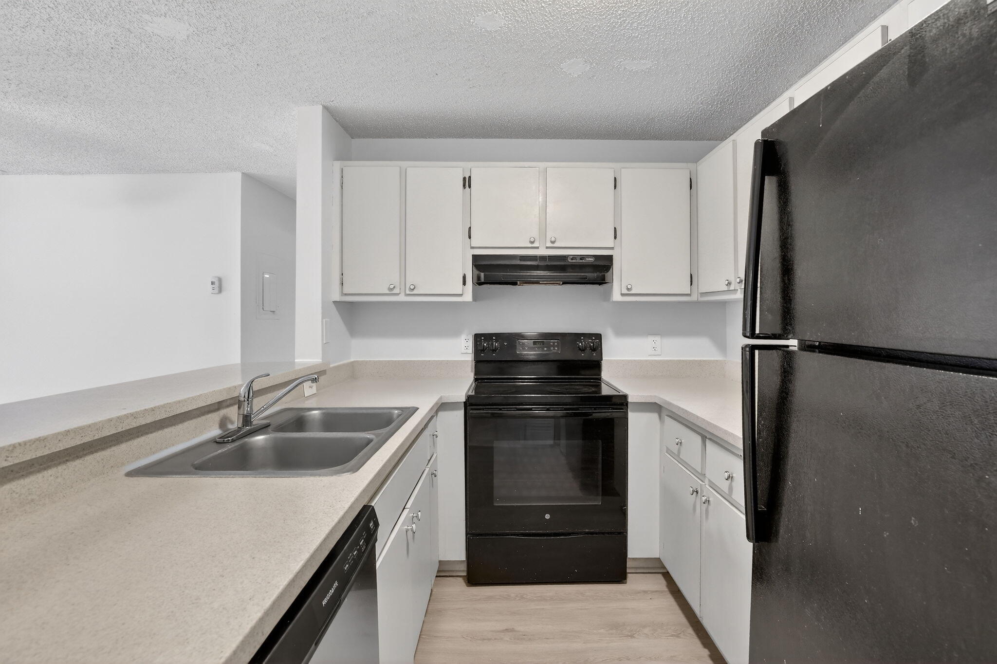 Lakeside Villas - Residential Lease