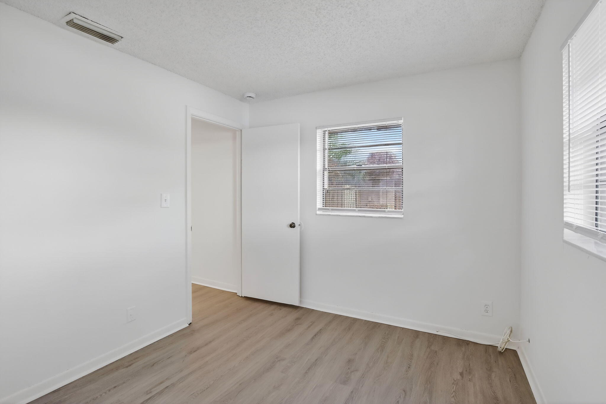 Lakeside Villas - Residential Lease