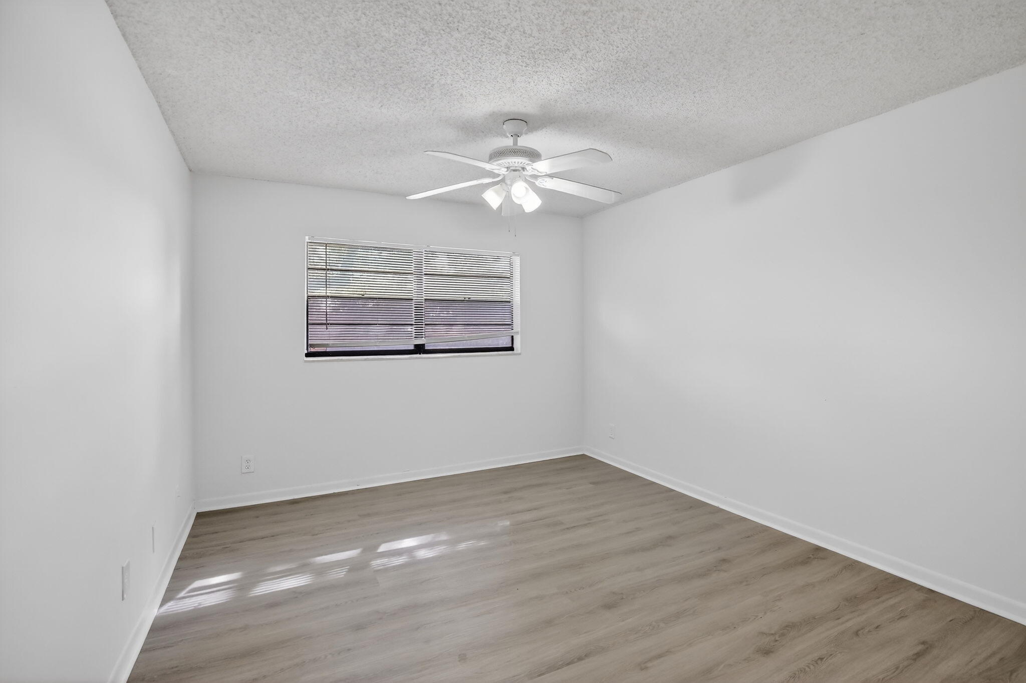 Lakeside Villas - Residential Lease