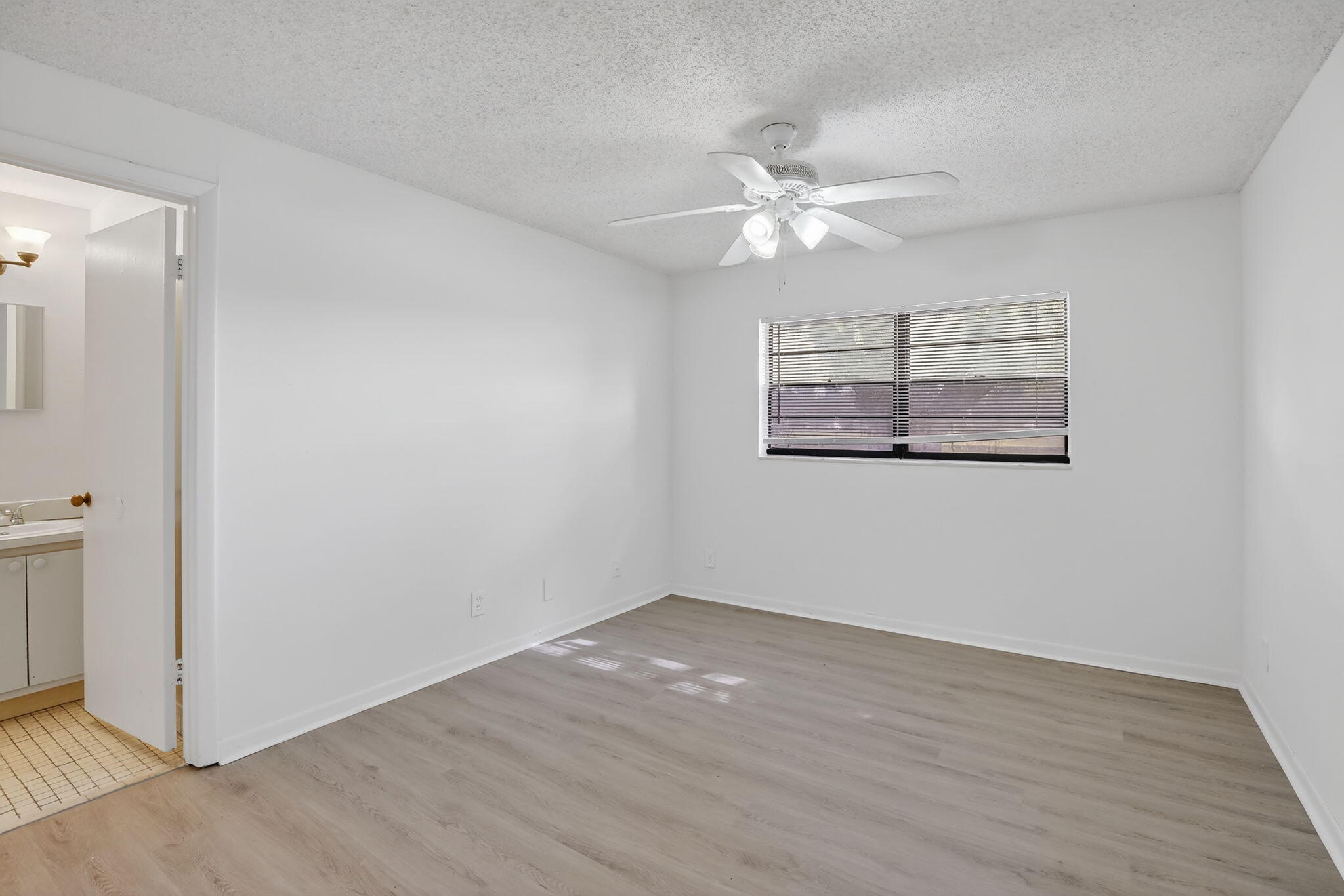 Lakeside Villas - Residential Lease