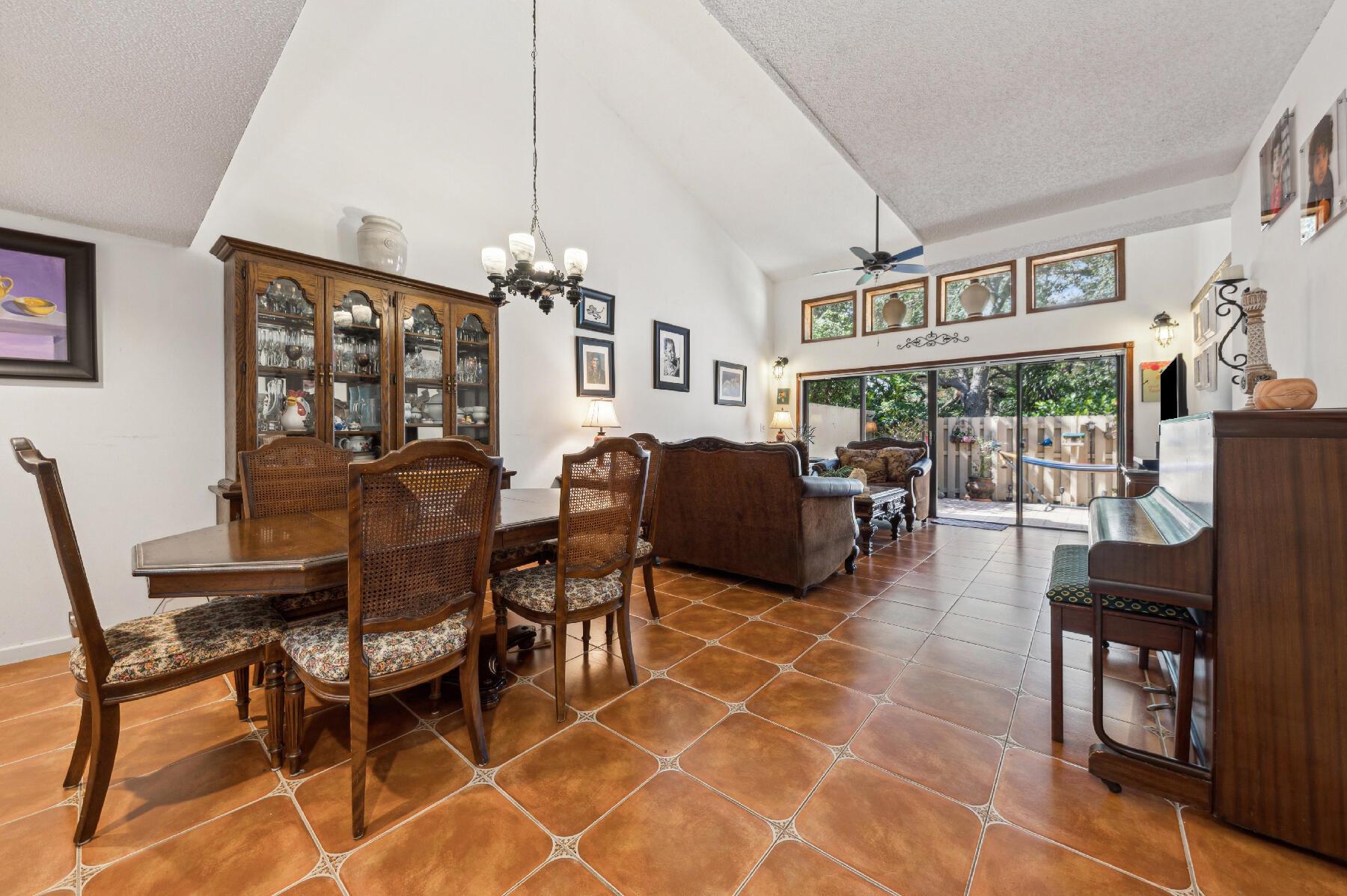 1400 NW 9th Avenue E-33