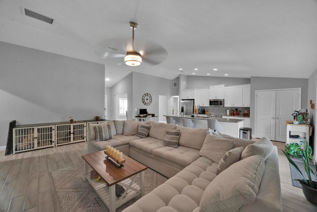 Photo of 482 SW Tulip Boulevard, Port Saint Lucie, FL 34953 (MLS # R11082156)