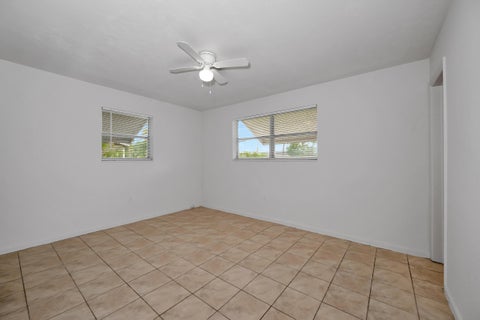 Tiny photo for 6481 PIERCE Street, Hollywood, FL 33024 (MLS # B26087247)