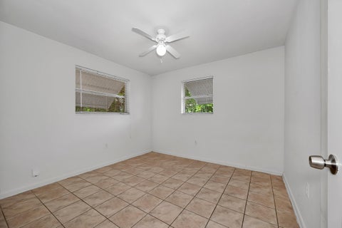 Tiny photo for 6481 PIERCE Street, Hollywood, FL 33024 (MLS # B26087247)