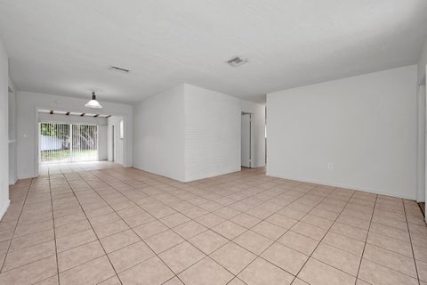 Tiny photo for 6481 PIERCE Street, Hollywood, FL 33024 (MLS # B26087247)