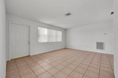 Tiny photo for 6481 PIERCE Street, Hollywood, FL 33024 (MLS # B26087247)