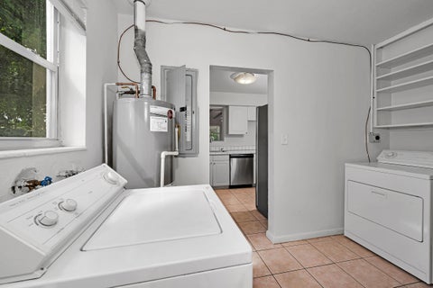Tiny photo for 6481 PIERCE Street, Hollywood, FL 33024 (MLS # B26087247)