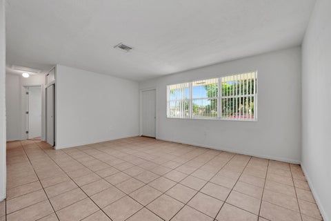 Tiny photo for 6481 PIERCE Street, Hollywood, FL 33024 (MLS # B26087247)