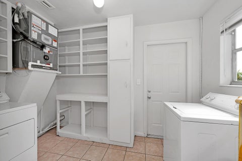 Tiny photo for 6481 PIERCE Street, Hollywood, FL 33024 (MLS # B26087247)