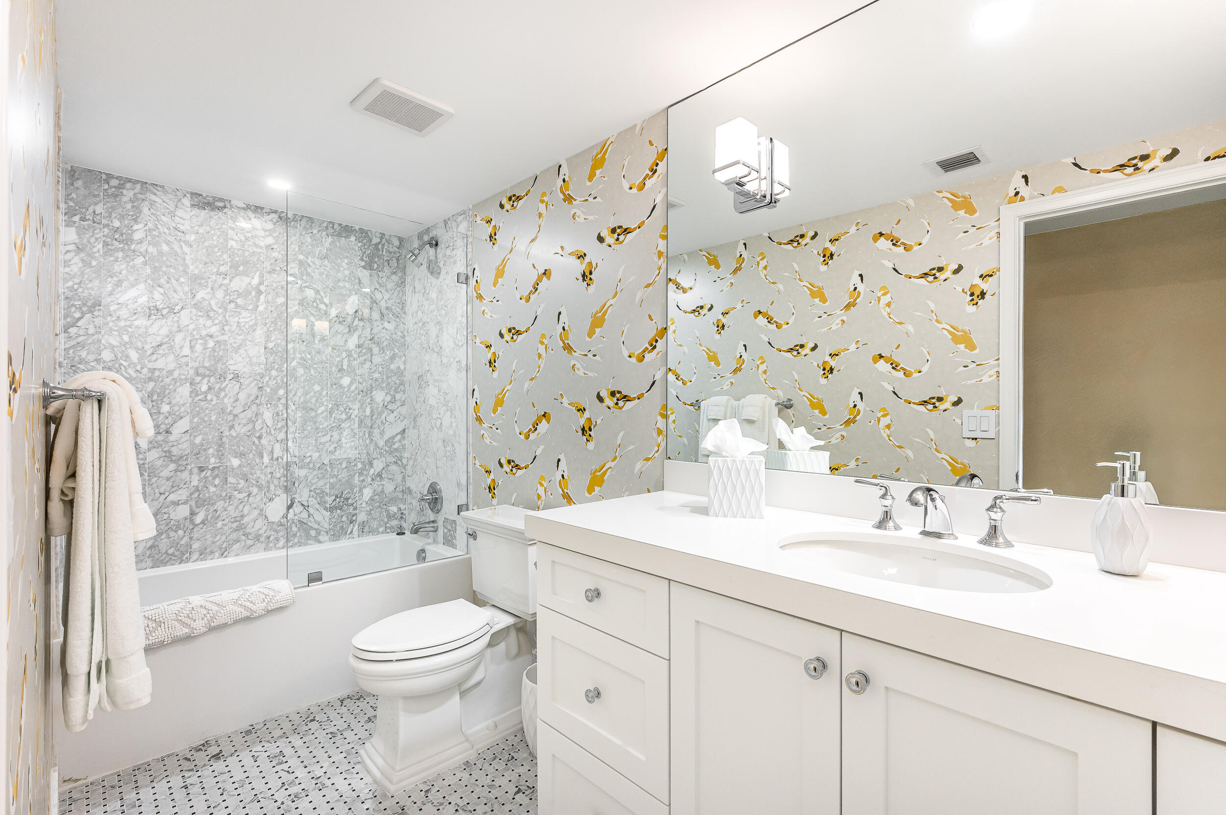TWO THOUSAND CONDO - Residential