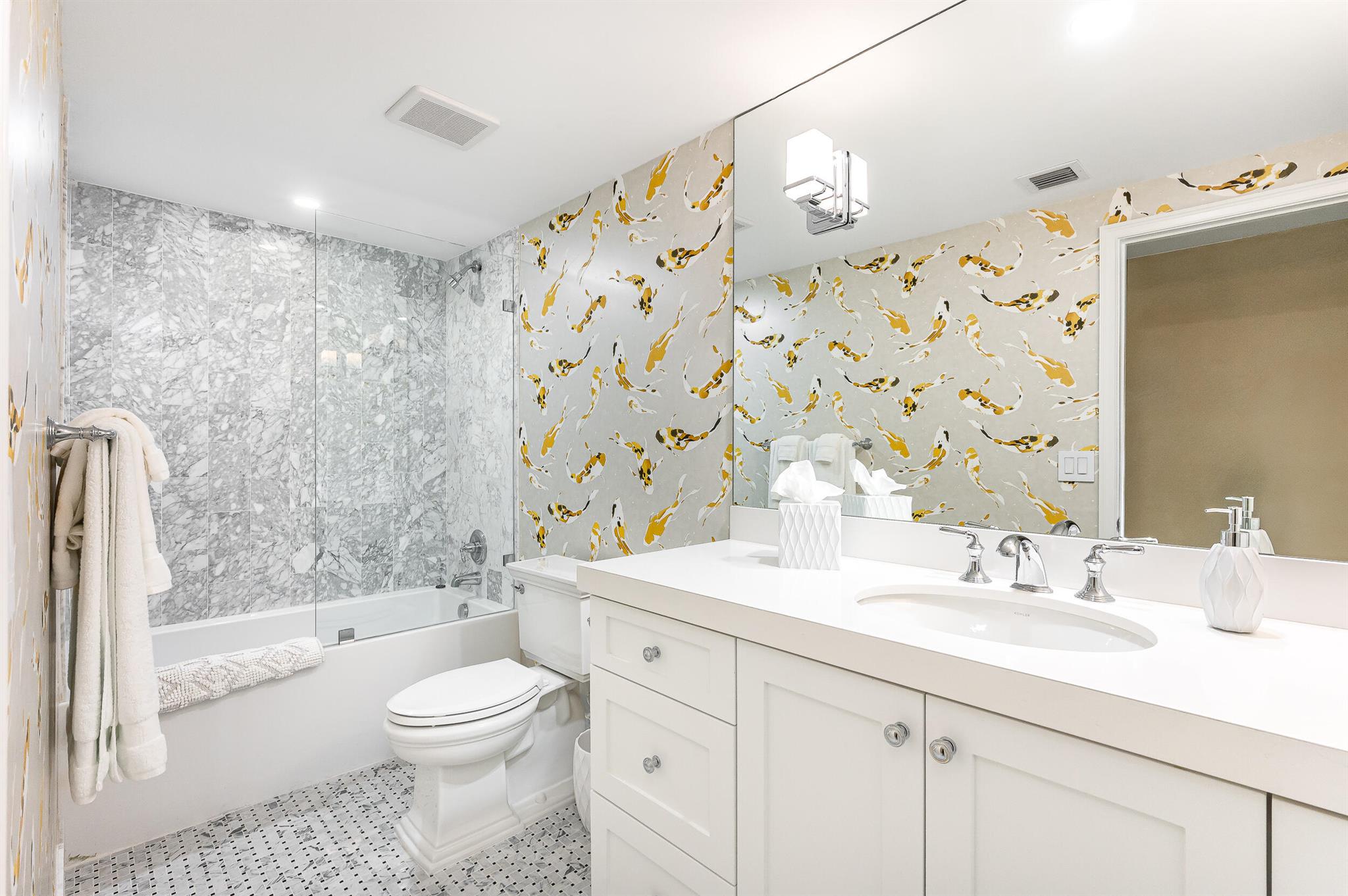 TWO THOUSAND CONDO - Residential