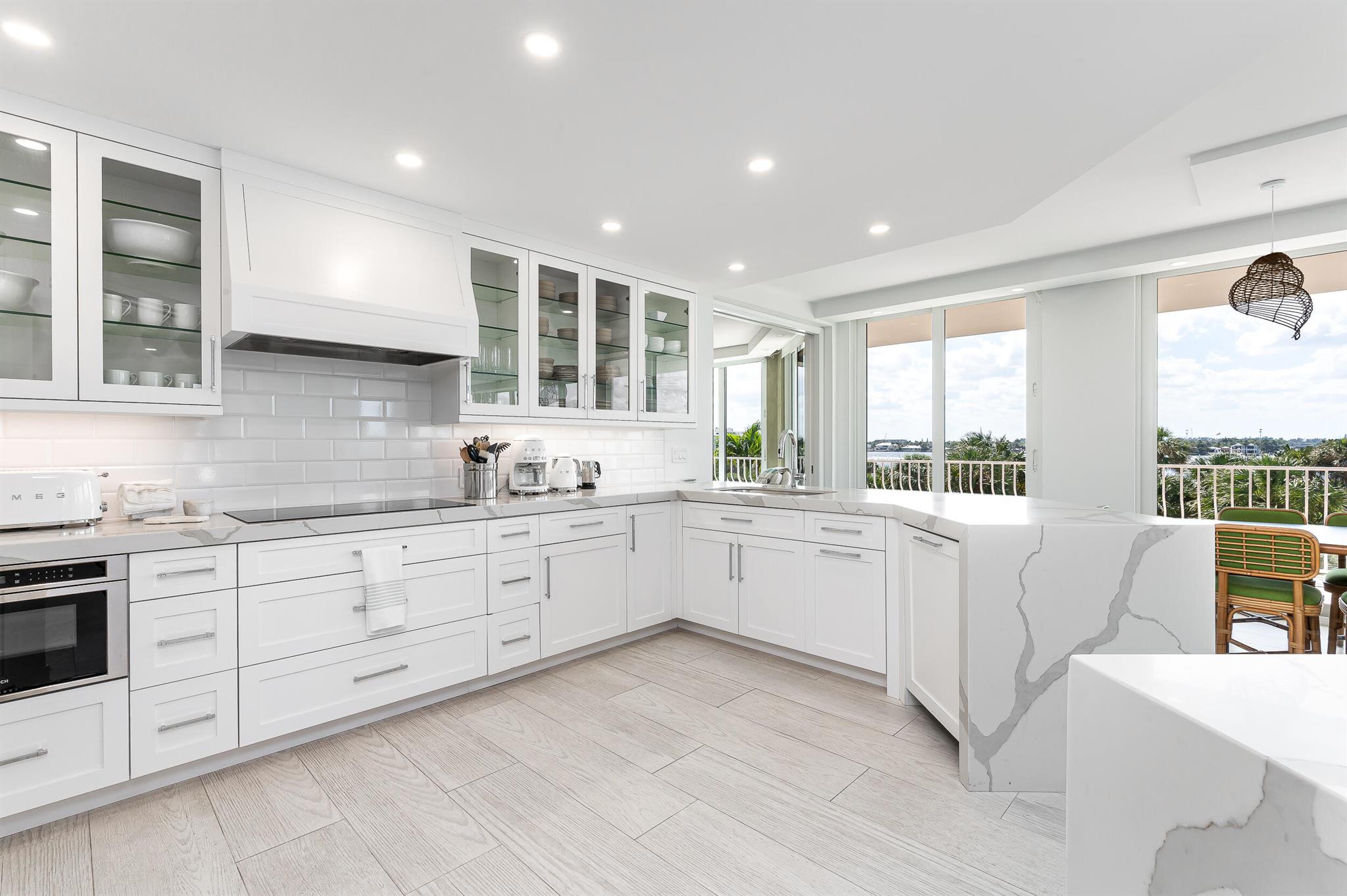 TWO THOUSAND CONDO - Residential