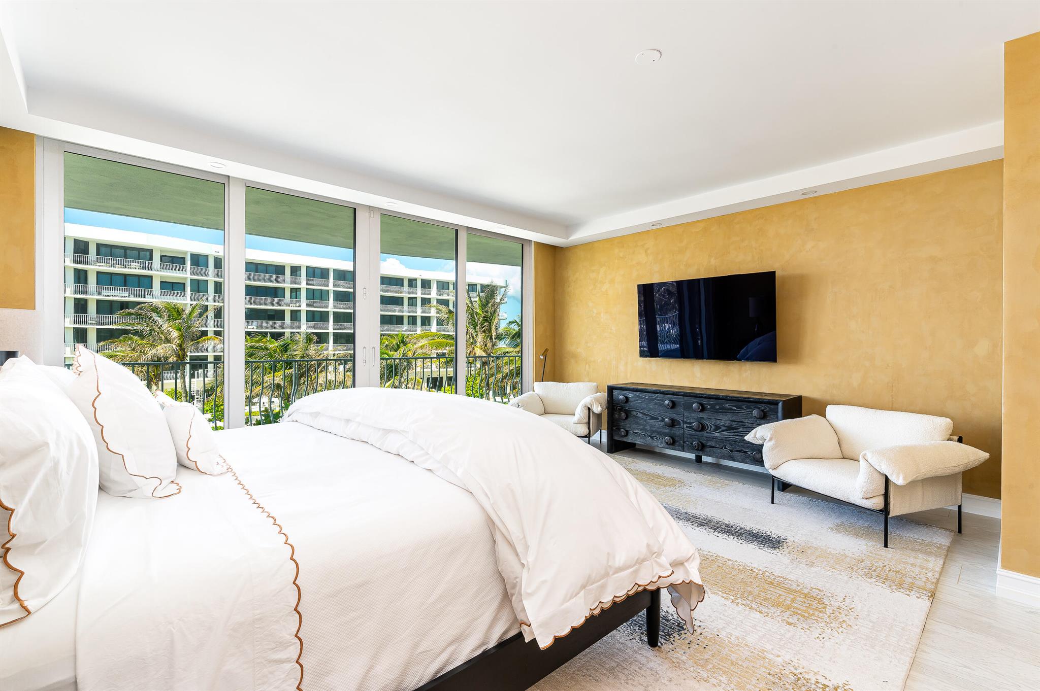 TWO THOUSAND CONDO - Residential