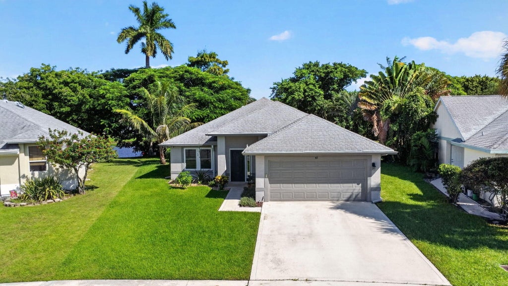 Photo of 45 Heather Cove Drive, Boynton Beach, FL 33436 (MLS # B26076224)