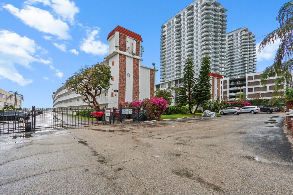 Photo of 4500 N Flagler Drive #B16, West Palm Beach, FL 33407 (MLS # B26018351)