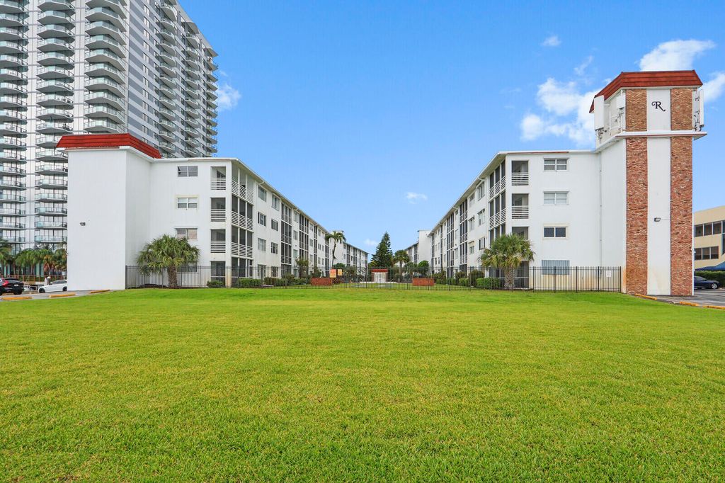 Photo of 4500 N Flagler Drive #B16, West Palm Beach, FL 33407 (MLS # B26018351)