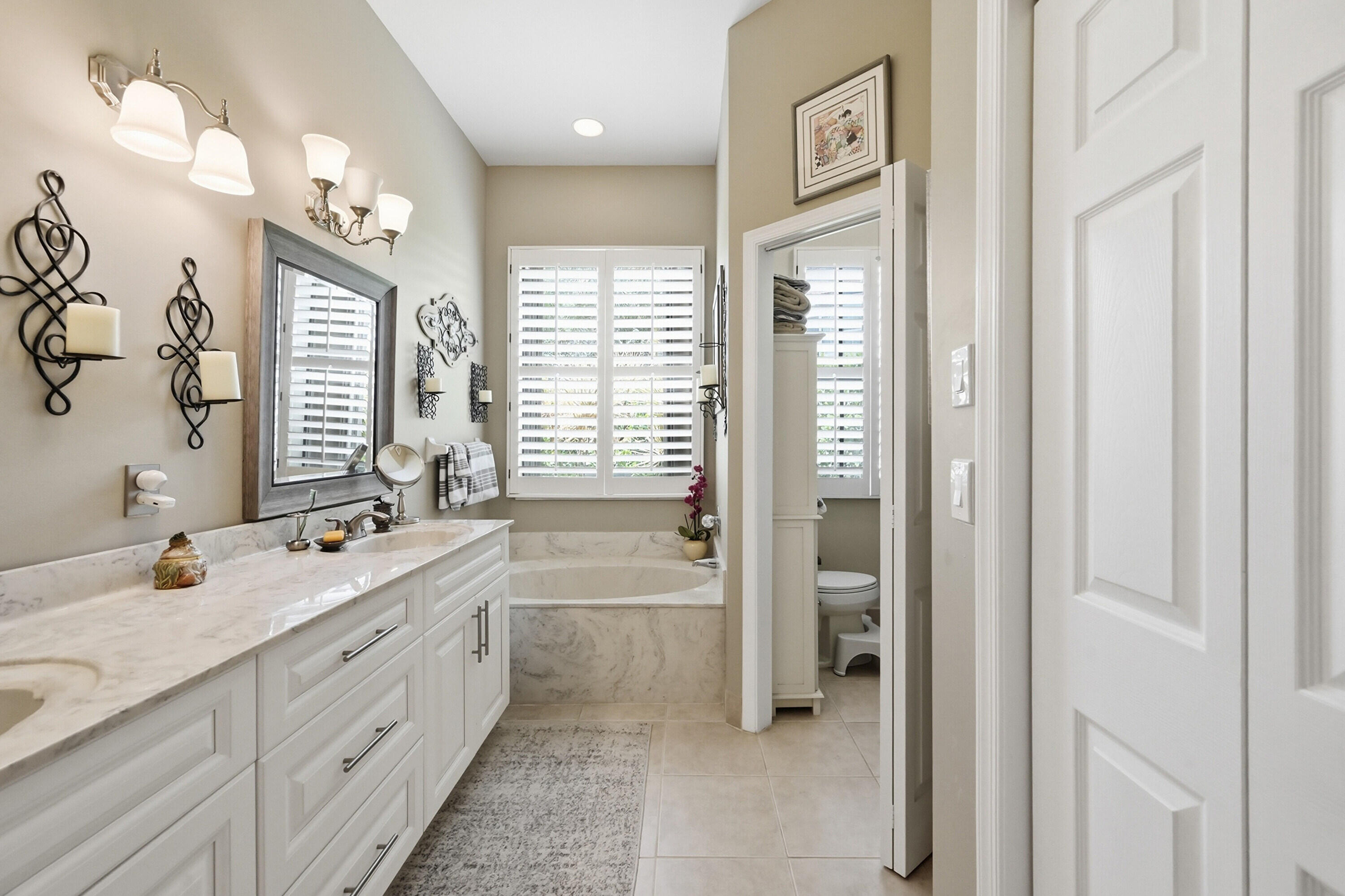 SHERWOOD FOREST - Residential