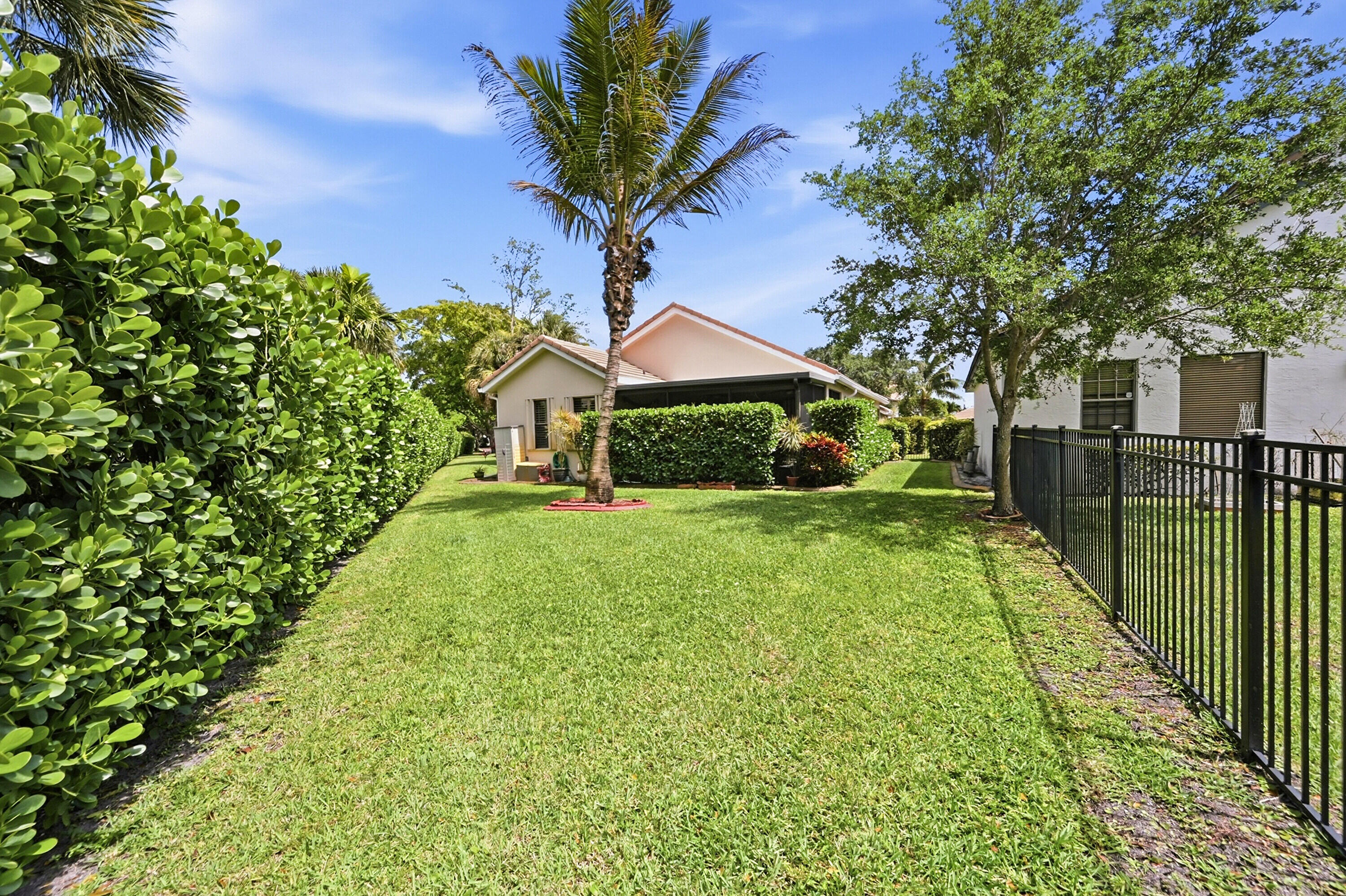 SHERWOOD FOREST - Residential