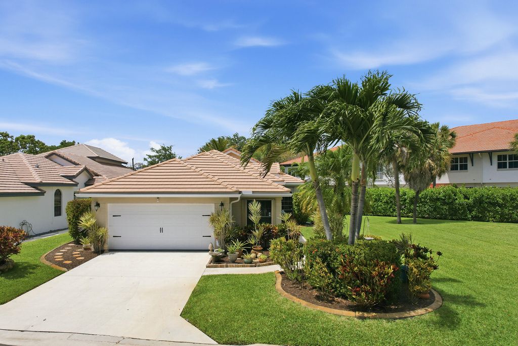 Photo of 262 Sherwood Forest Drive, Delray Beach, FL 33445 (MLS # B26015125)