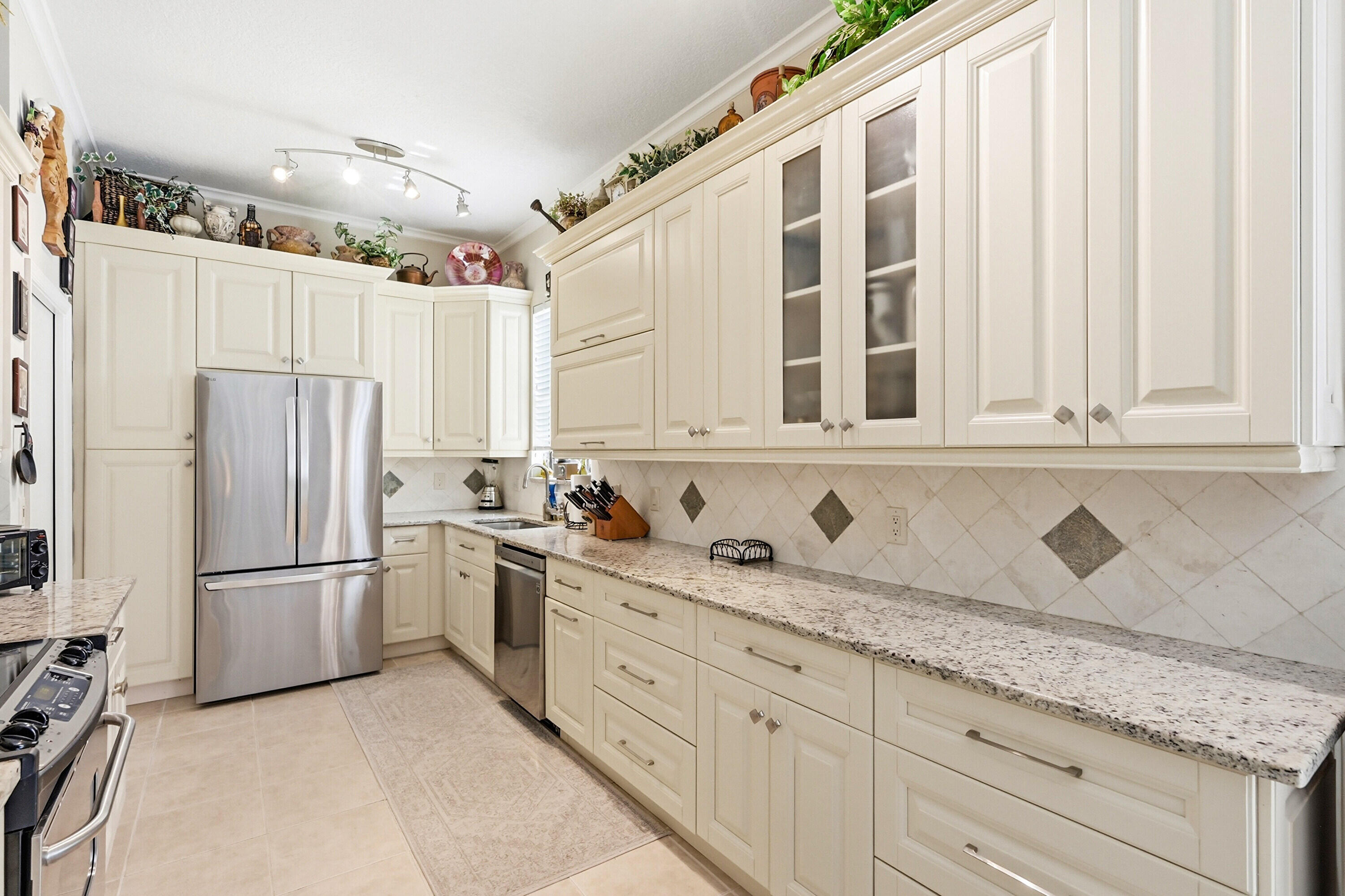 SHERWOOD FOREST - Residential