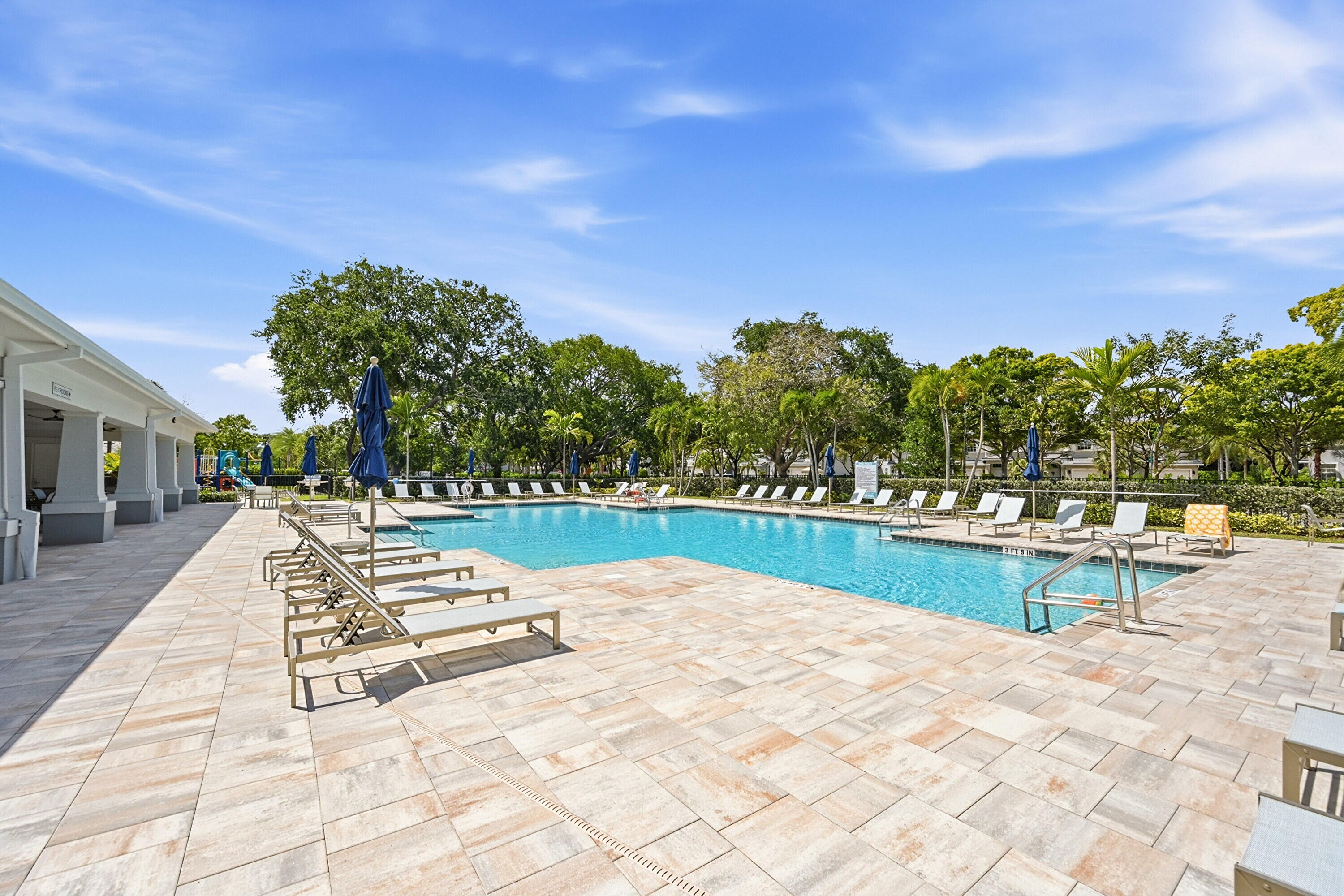 SHERWOOD FOREST - Residential